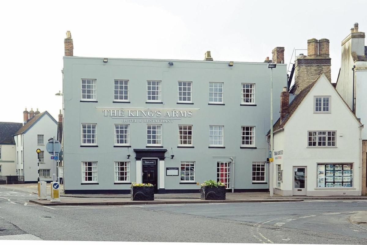 Kings Arms Hotel Бистер Экстерьер фото