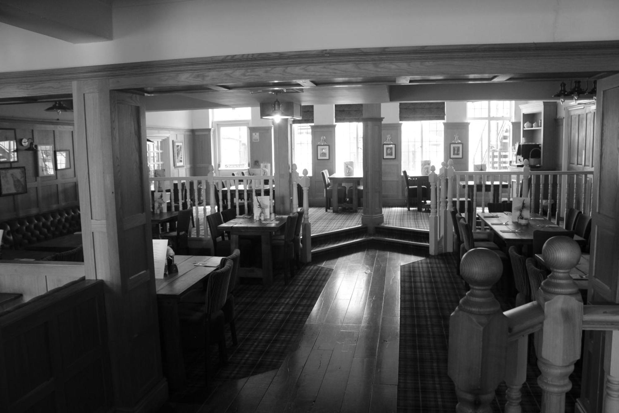 Kings Arms Hotel Бистер Экстерьер фото